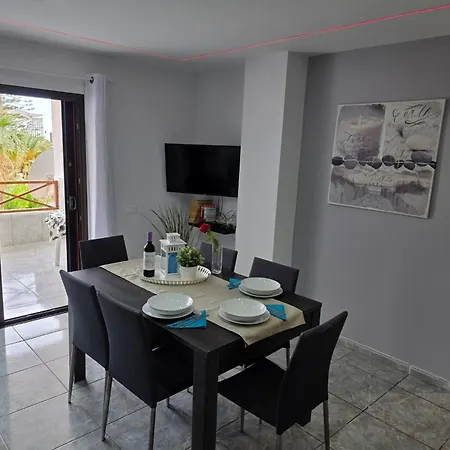 Mit Beheiztem Gemeinsamem Pool By Interhome Los Cristianos (Tenerife)