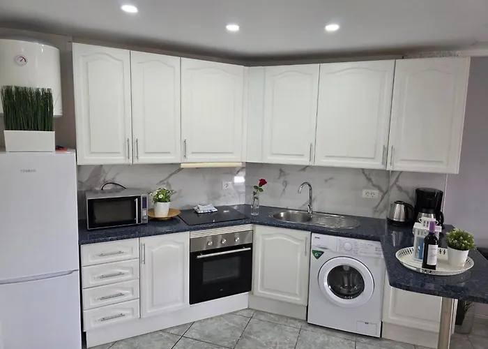 Mit Beheiztem Gemeinsamem Pool By Interhome *