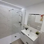 Mit Beheiztem Gemeinsamem Pool By Interhome דירה *