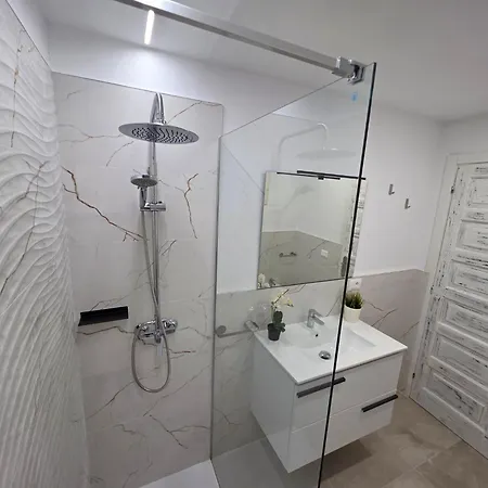 Mit Beheiztem Gemeinsamem Pool By Interhome 公寓 *