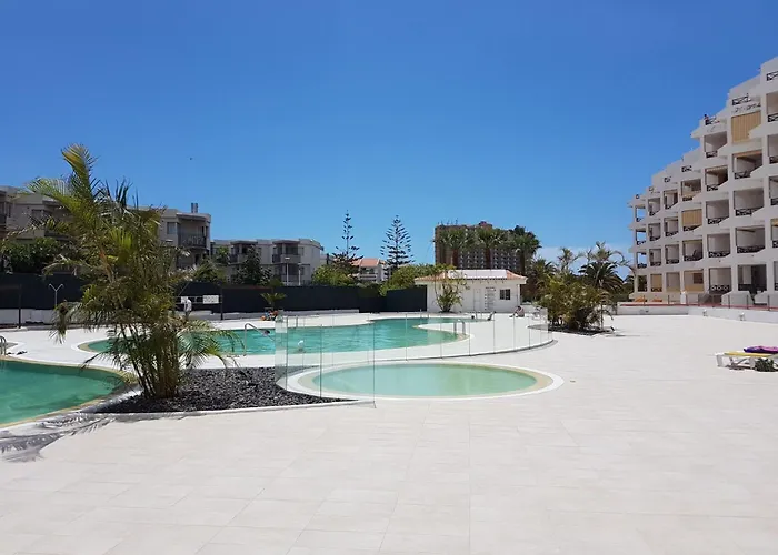 Apartament Mit Beheiztem Gemeinsamem Pool By Interhome *